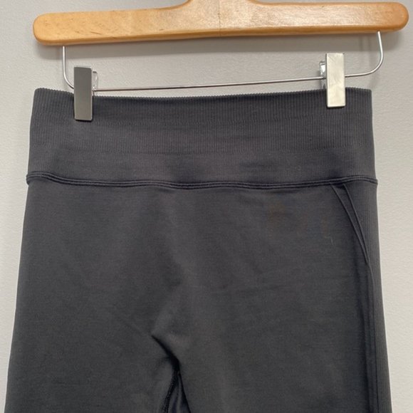 Lululemon Stretchy Leggings Size 6 - Picture 2 of 5
